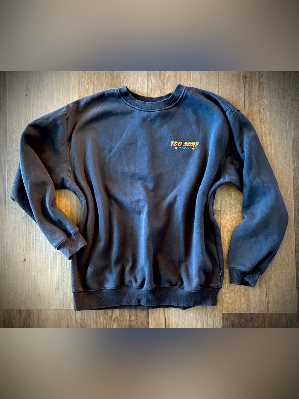 Vintage Retro90's T&C SURF Designs Hawaii Graphic Crewneck Sweatshirt Large - Picture 2 of 3
